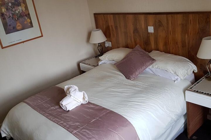 Room 13 of 40