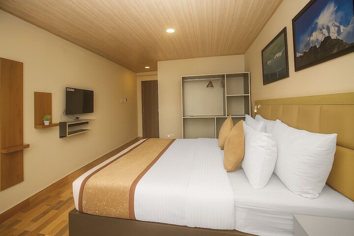 Room 5 of 39