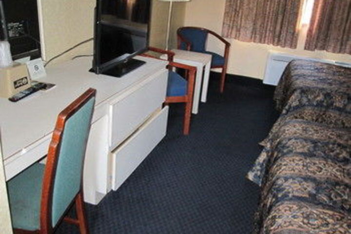 Room 22 of 36
