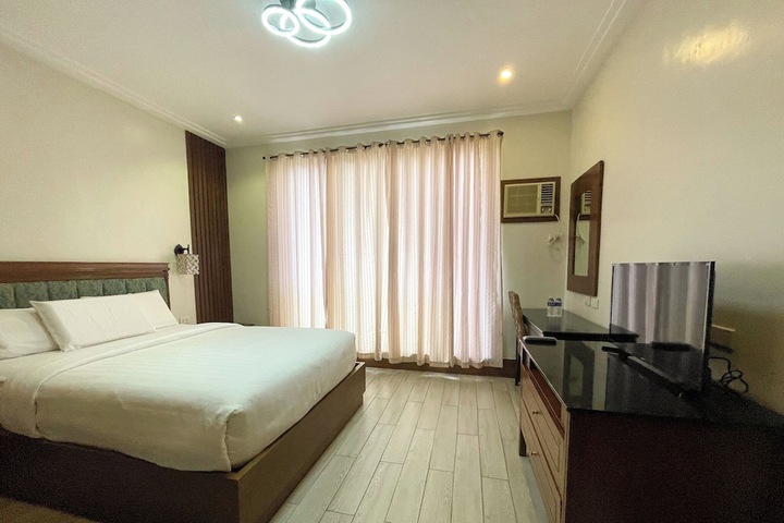 Room 43 of 70