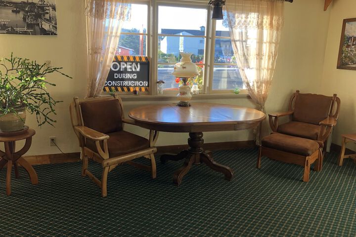 Lobby sitting area