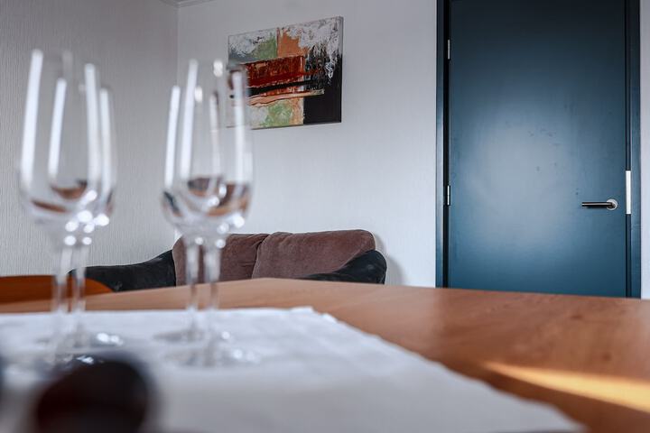 Room 25 of 82