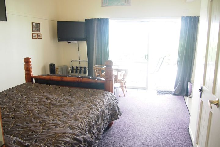 Room 51 of 69