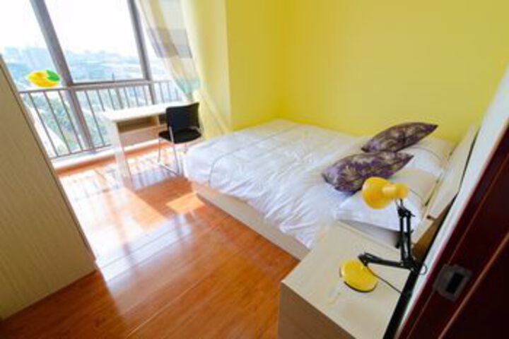 Room 8 of 36