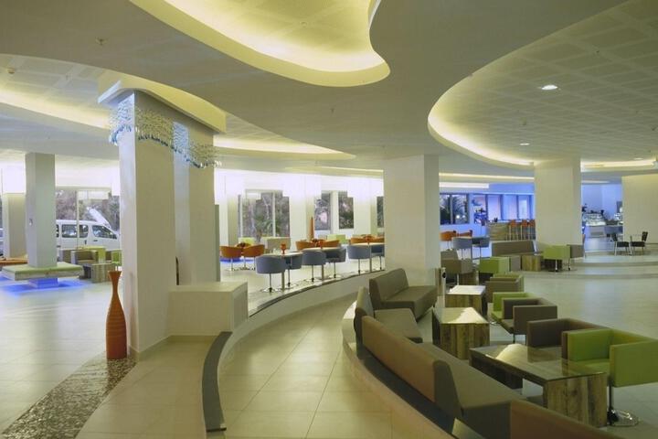 Hotel Interior 20 of 147