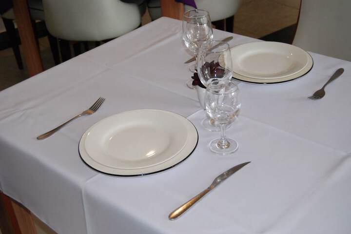 Dining 61 of 90