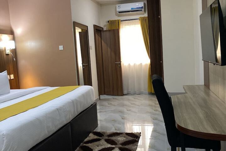 Room 7 of 23