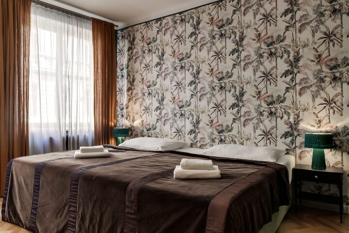 Room 2 of 24
