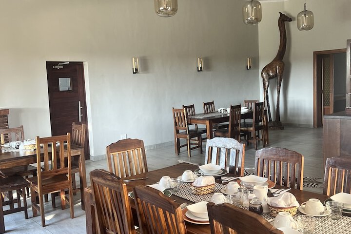 Dining 38 of 102