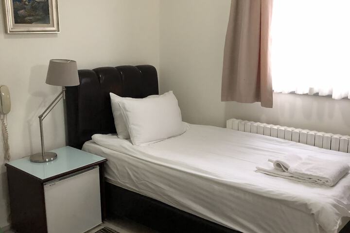 Room 13 of 85