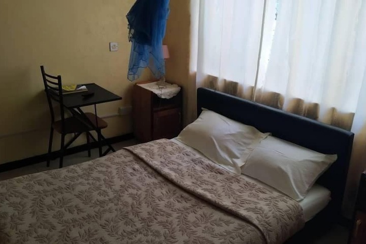 Room 16 of 19