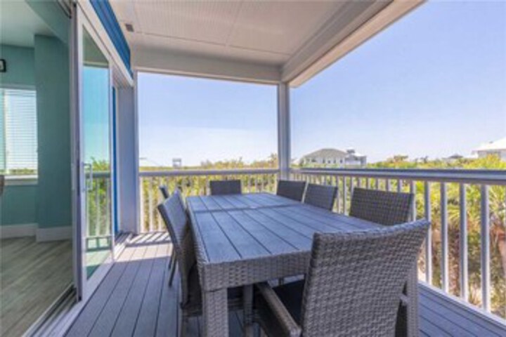 Terrace/Patio 2 of 51