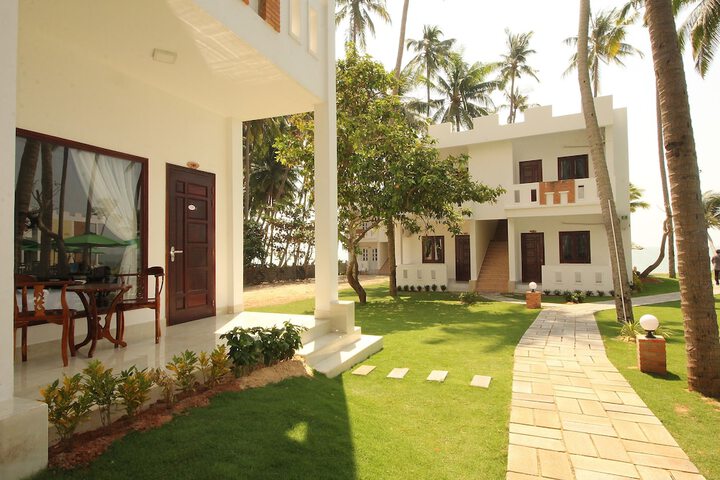 Hotel Exterior 137 of 151