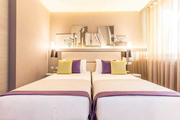 Room 20 of 74