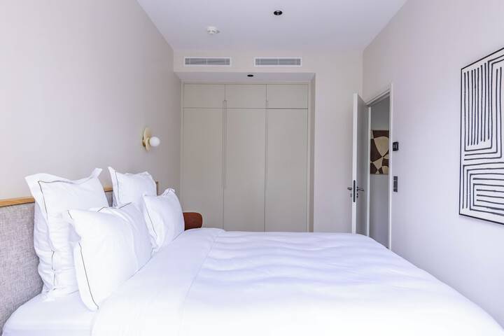 Room 11 of 158