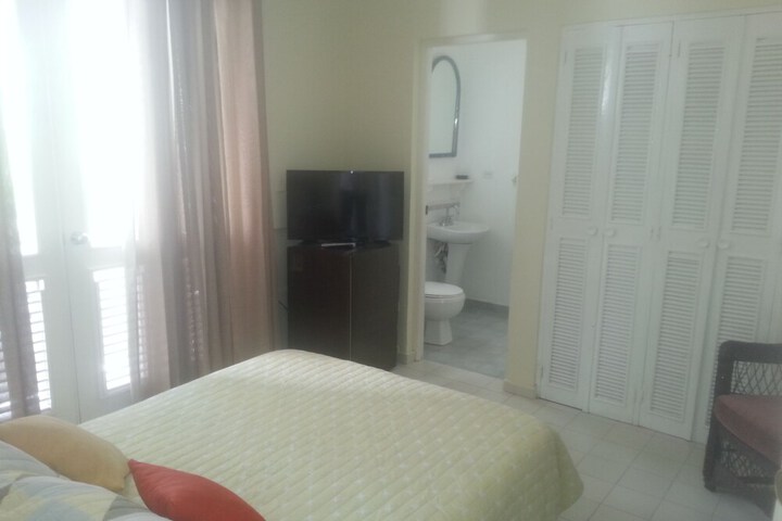 Room 5 of 101