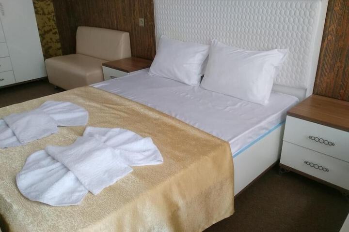 Room 10 of 54