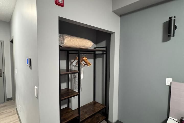 Room 13 of 43