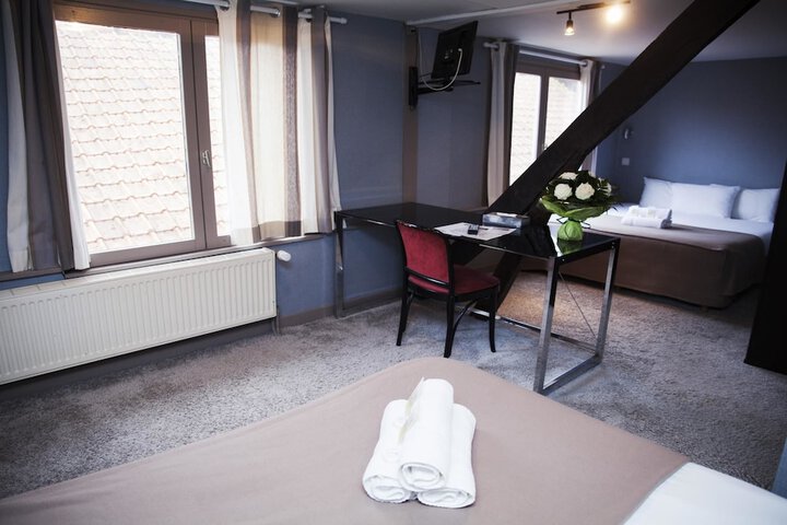 Room 11 of 81