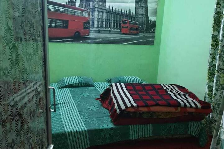 Room 15 of 38