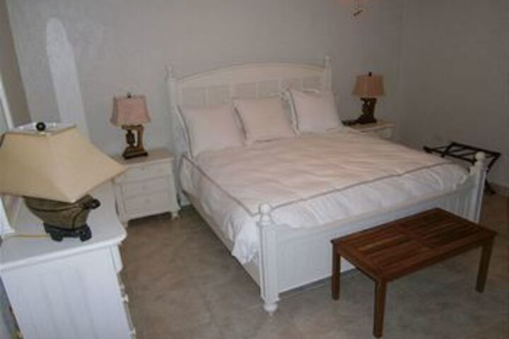 Room 5 of 13