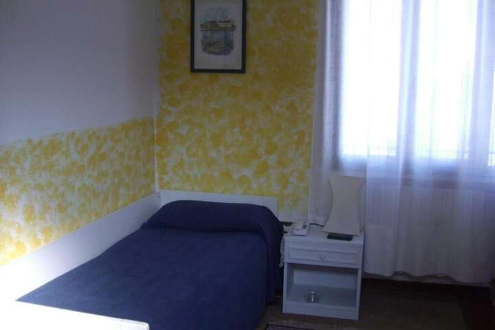 Room 19 of 53