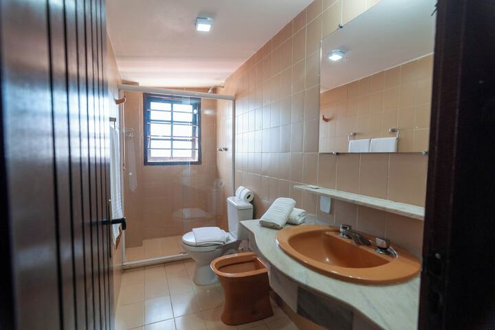 Clean Restrooms