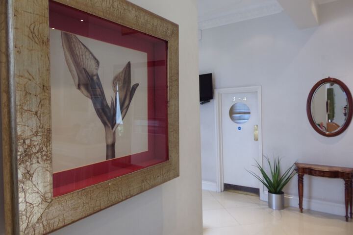 Guest Lobby