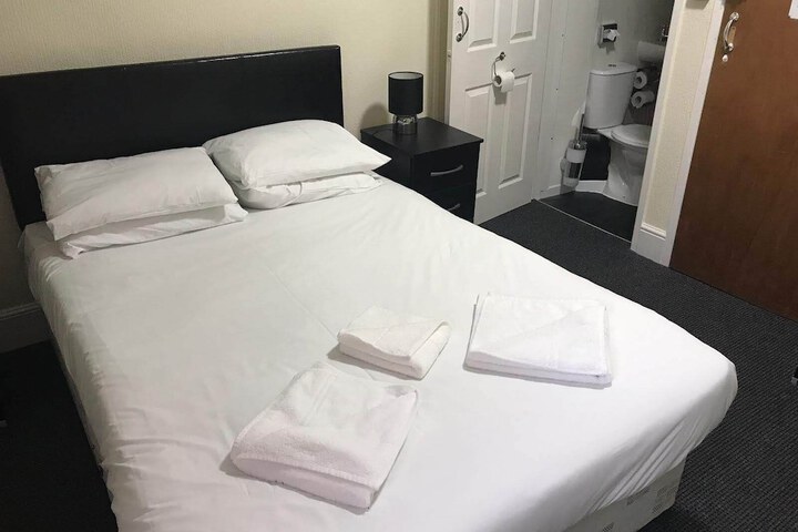 Room 10 of 22