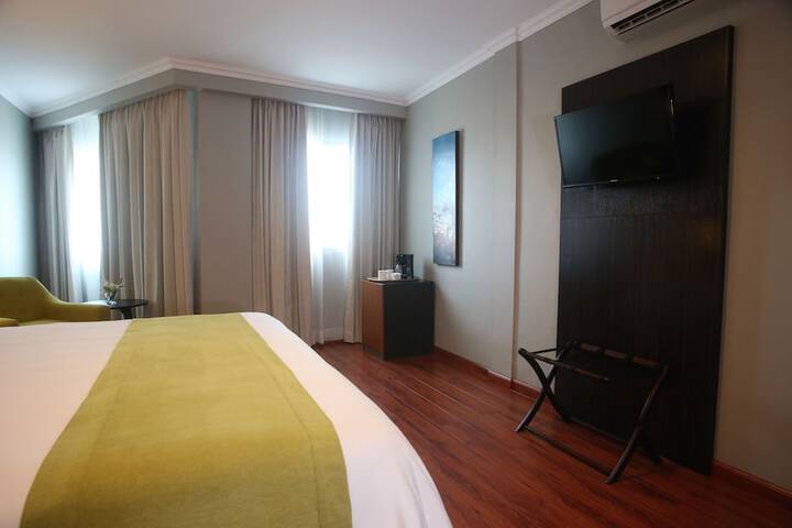 Room 21 of 152