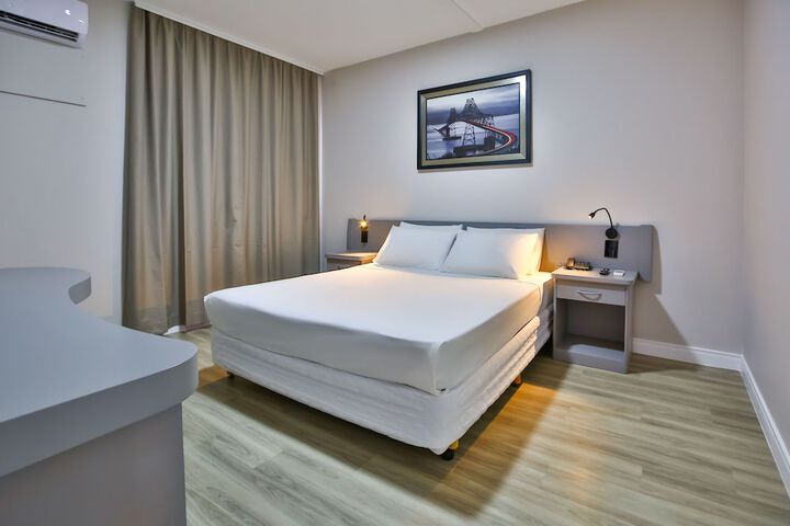 Room 10 of 40