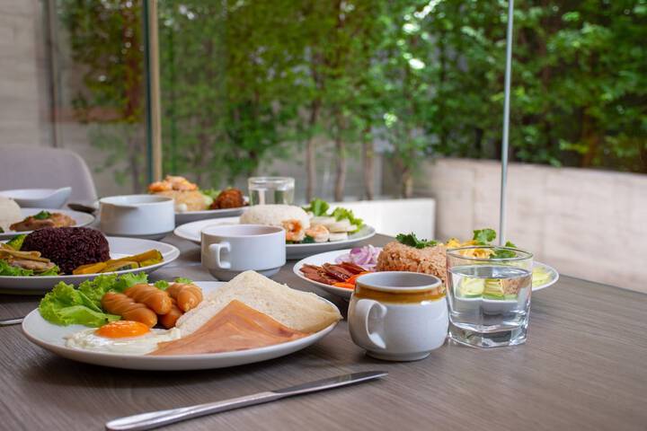 Breakfast/Coffee Service 20 of 28