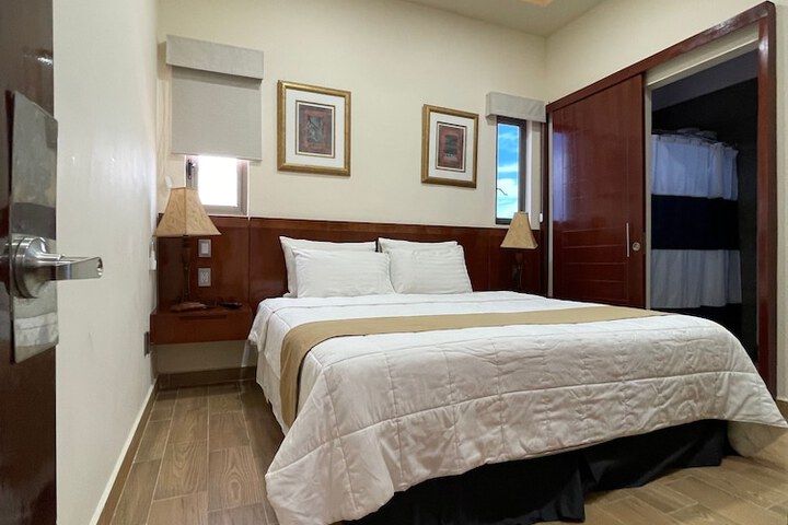 Room 2 of 21