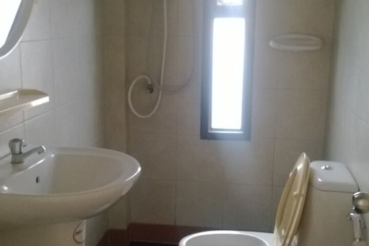 Room 7 of 14