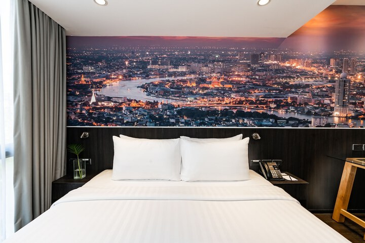 Room 13 of 43
