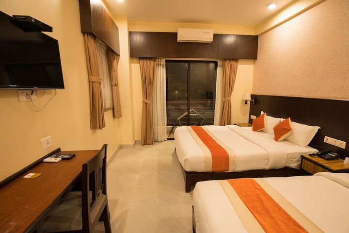 Room 5 of 116
