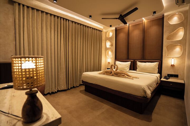Room 16 of 48