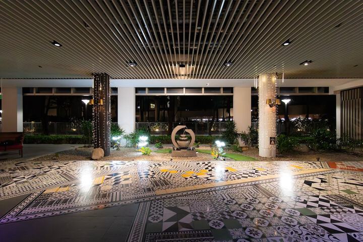 Hotel Lobby