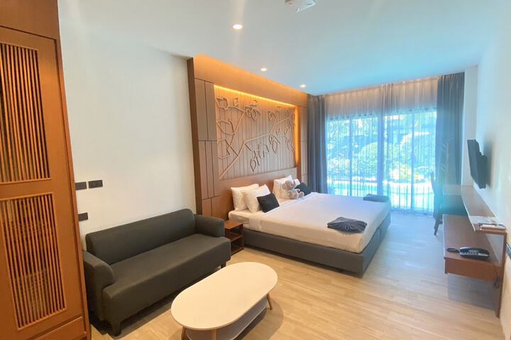 Room 38 of 132