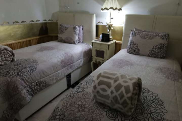 Room 9 of 43