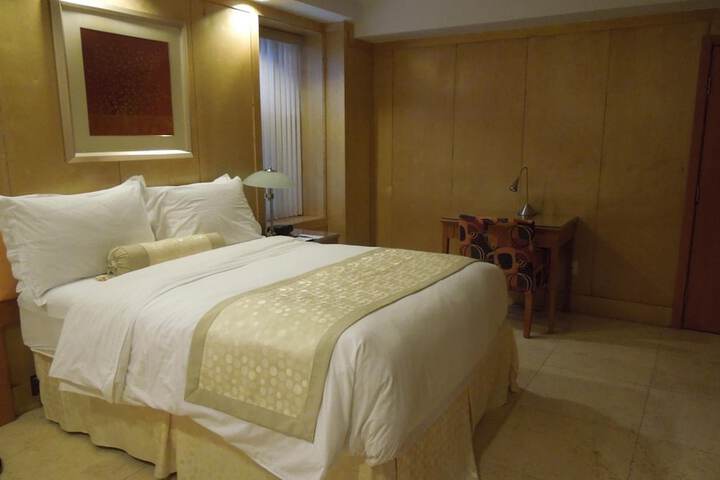 Room 9 of 41