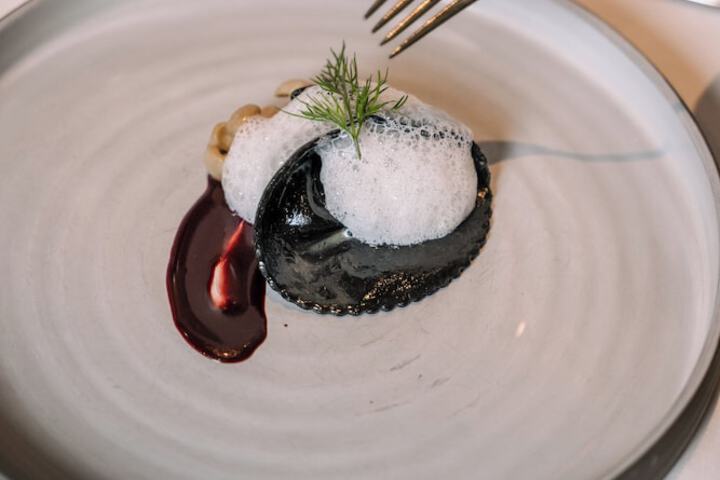 Dining 63 of 78