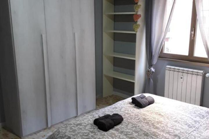 Room 4 of 11