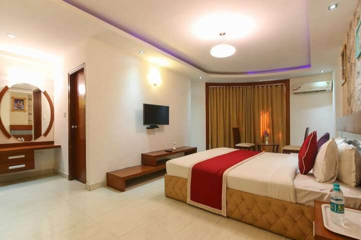 Room 25 of 74