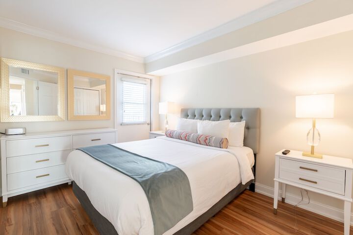 Room 20 of 106