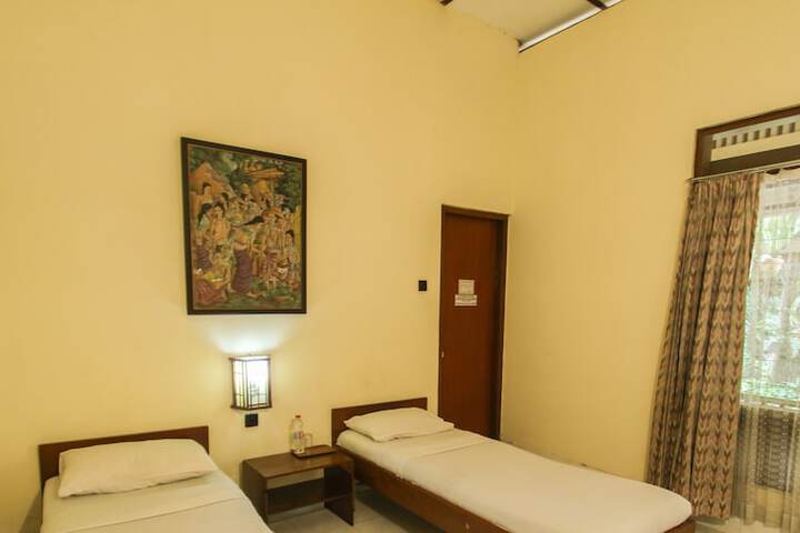 Room 17 of 44