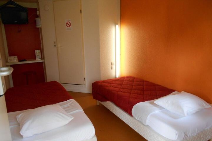 Room 15 of 41