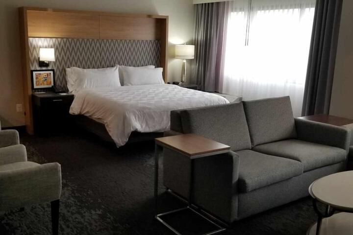 1 King Bed (13 of 20)