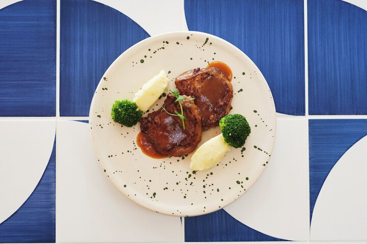 Dining 105 of 153