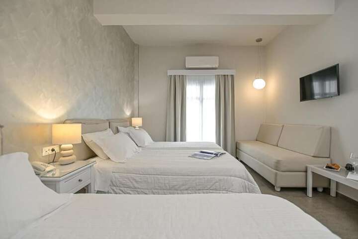 Room 8 of 44
